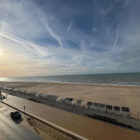 Renovated 3-bedroom With Amazing Sea View T169