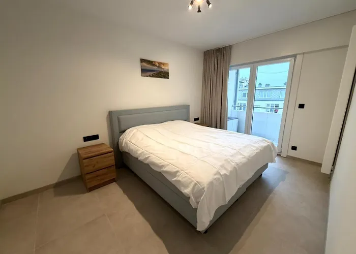 Apartment Renovated 3-bedroom With Amazing Sea View T169