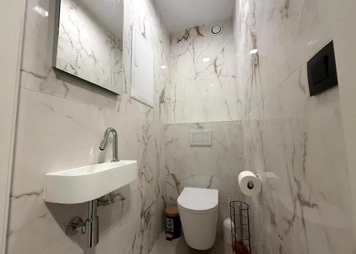 Renovated 3-bedroom With Amazing Sea View T169 公寓 *